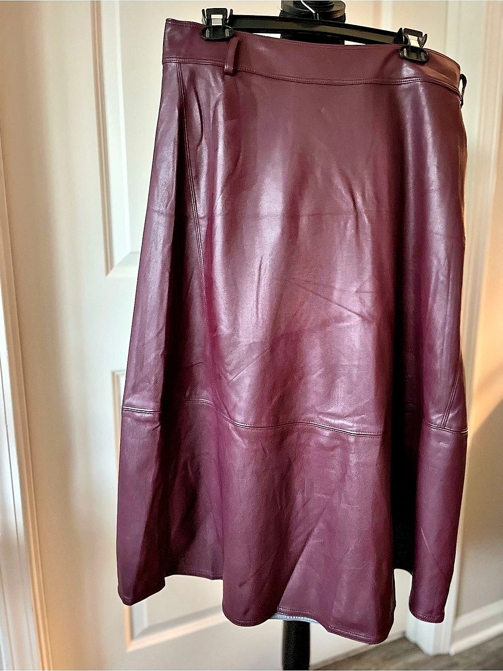 Ann Taylor Faux Leather Midi Skirt Wine Color Size 12 NWT